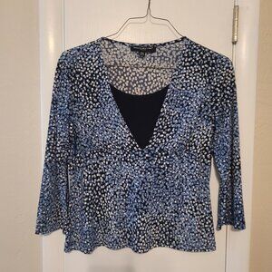 New top.Blue and Black Design - 3/4 sleeve - size medium,